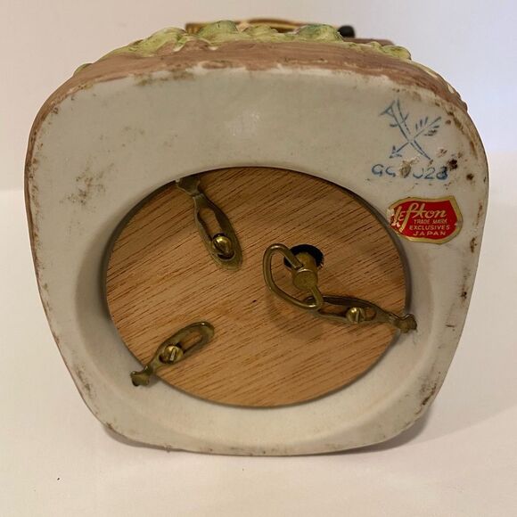 Antique Lefton Musical Figurine - Picture 6 of 6